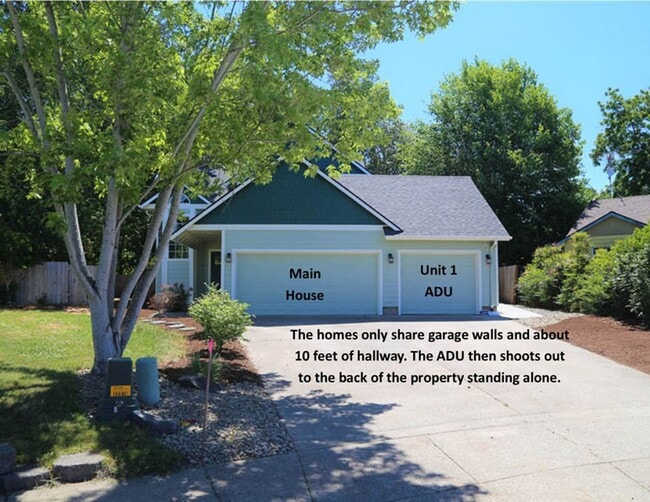 Building Photo - New Custom 2 Bed 2 Bath Furnished