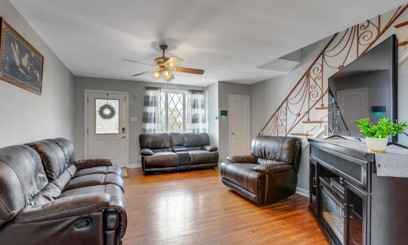 Building Photo - 4310 I St