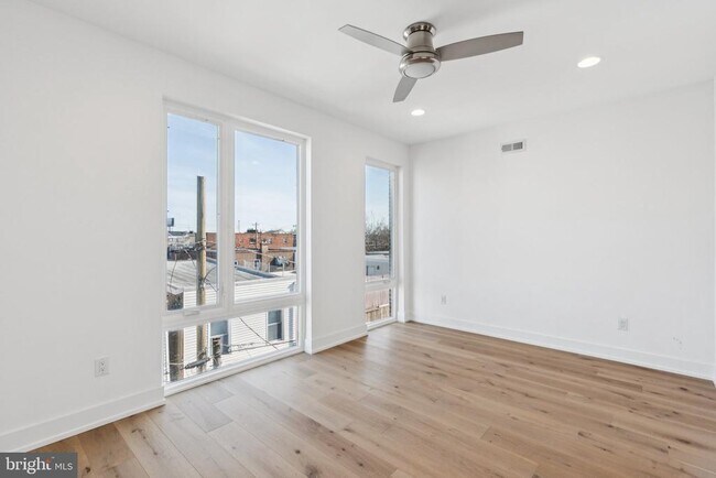 Building Photo - 2820 Livingston St