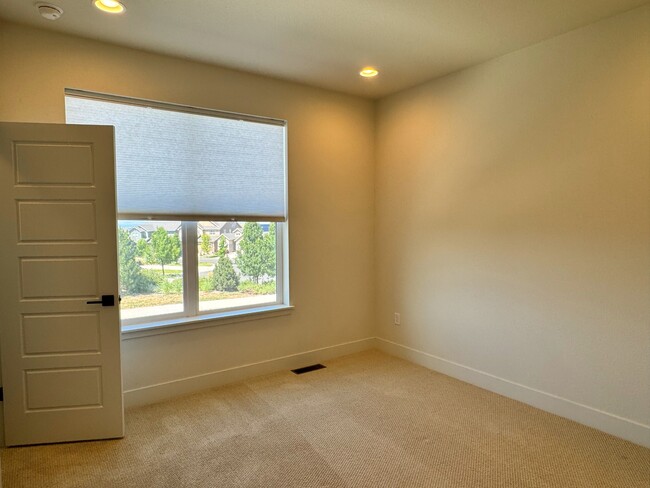 Building Photo - 2474 W 167th Ln