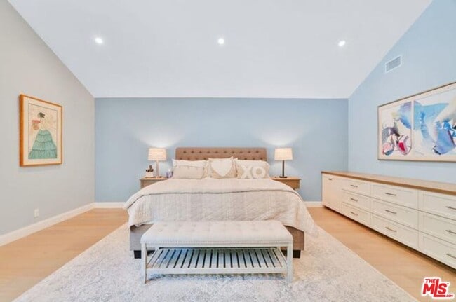 Building Photo - 5501 Cantaloupe Ave