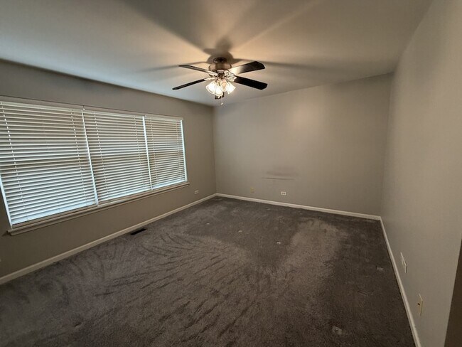 Building Photo - 1225 Brookdale Dr