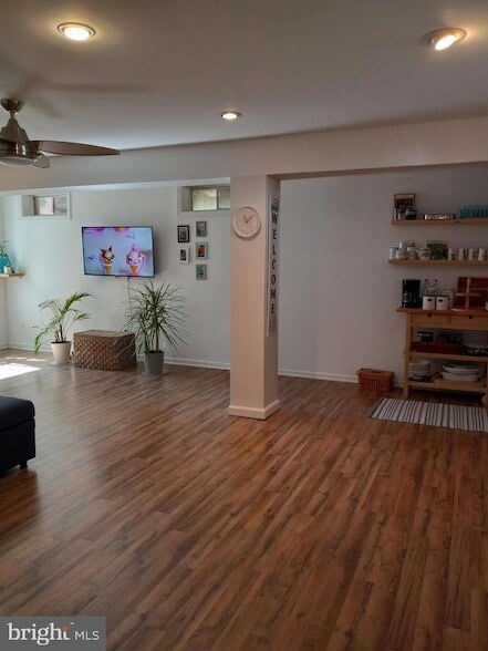 Building Photo - 43137 Binkley Cir