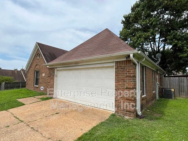 Building Photo - 5503 Kindle Creek Dr