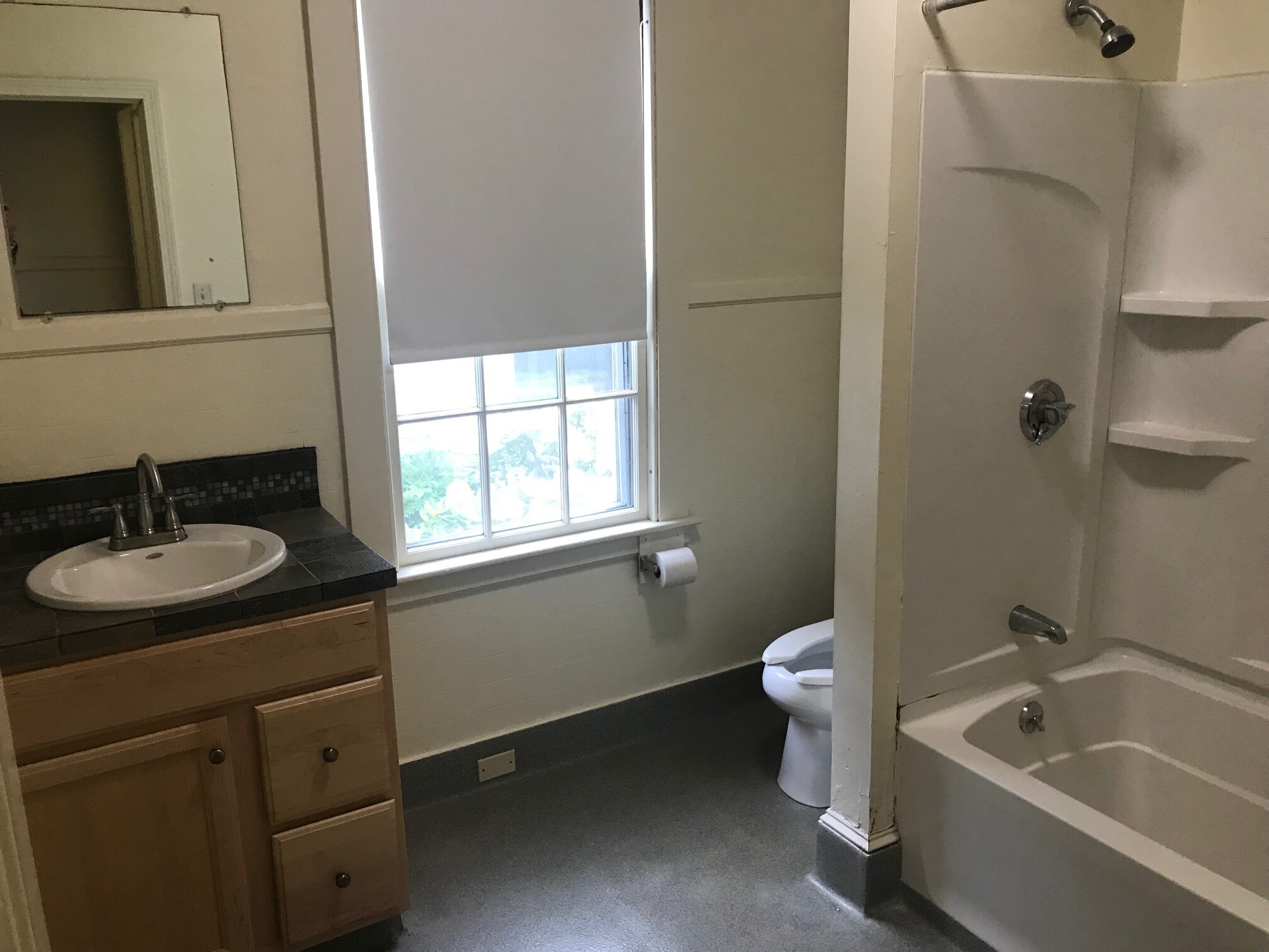 Building Photo - 33 Ward St