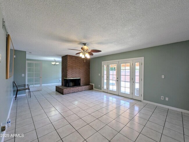 Building Photo - 4019 W San Miguel Ave