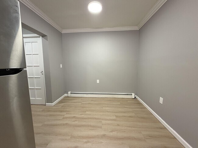 Building Photo - 9066 Palisade Plaza