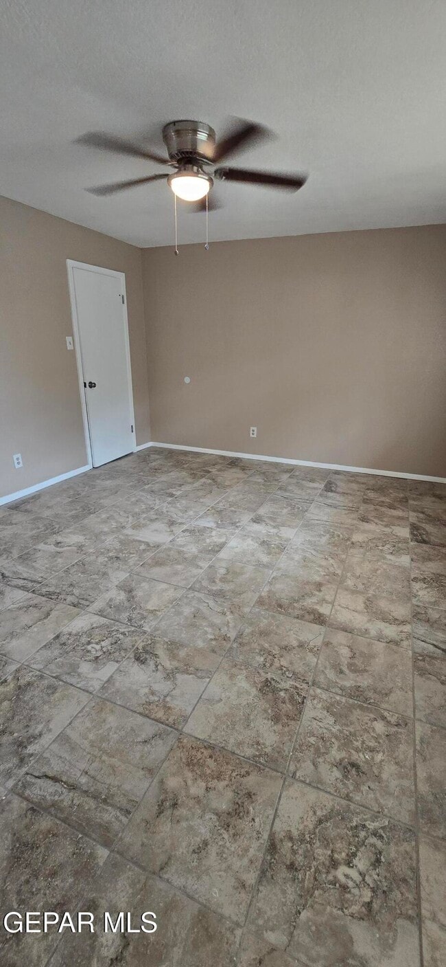 Building Photo - 9332 Hudson Way