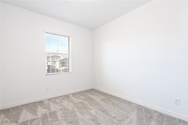 Building Photo - 8142 Skye Vineyard Dr