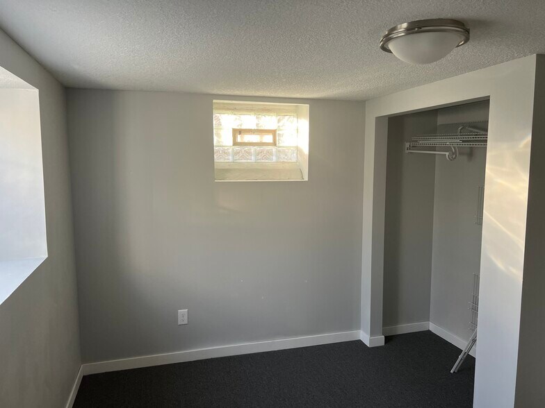 Building Photo - 1020 Aurora Ave