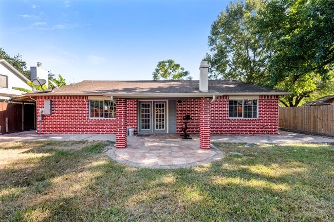 Building Photo - 10711 Heather Hill Dr