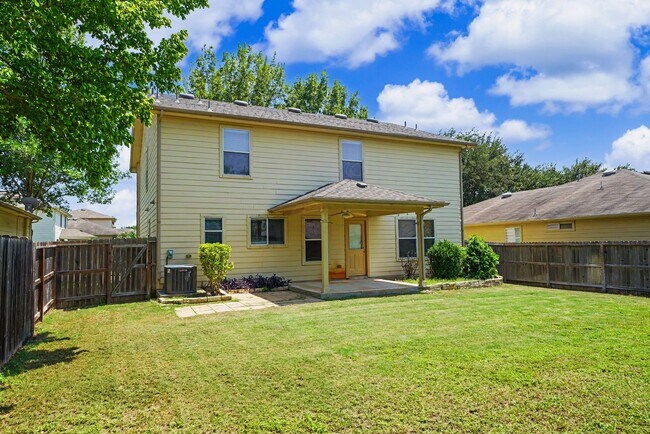 Building Photo - Spacious Cibolo Home Near Steele High School - Realtor Commission: $500