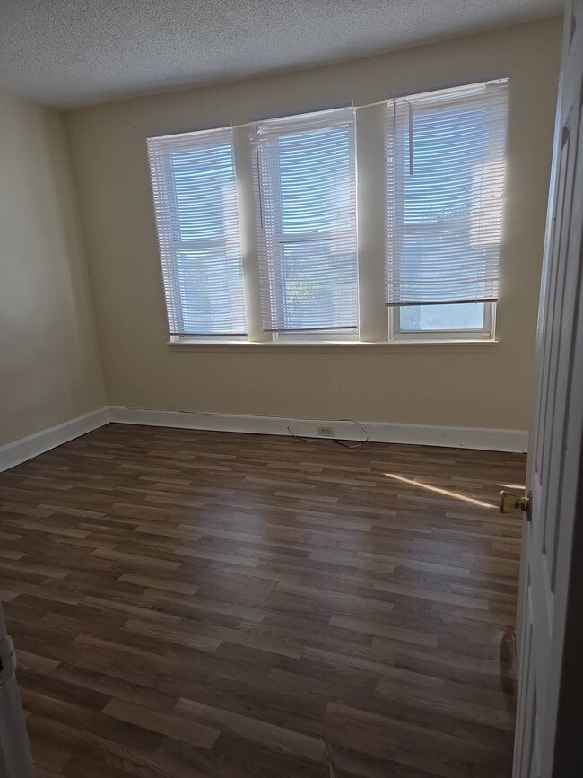 Building Photo - 1603 S Dover St