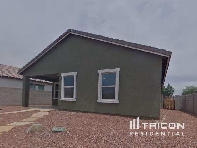 Building Photo - 19651 W Palo Verde Dr