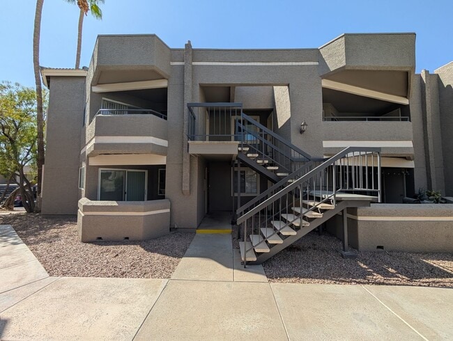 Primary Photo - 2 bedroom, 2 Bathroom The Cliffs at North ...