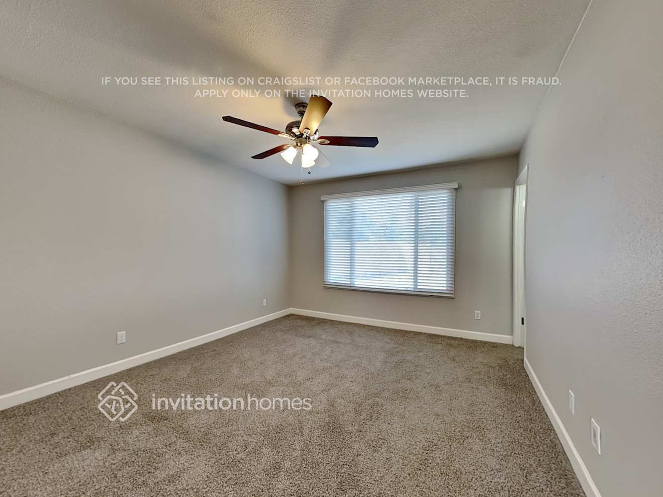 Building Photo - 1524 E Alameda Dr