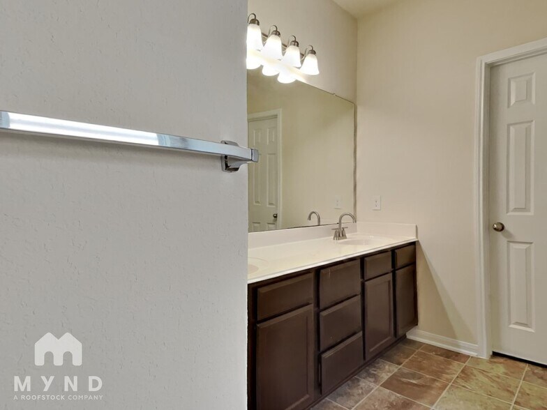 Building Photo - 15315 Signal Ridge Way