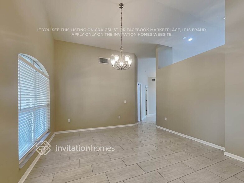 Building Photo - 4625 Daventry Pl