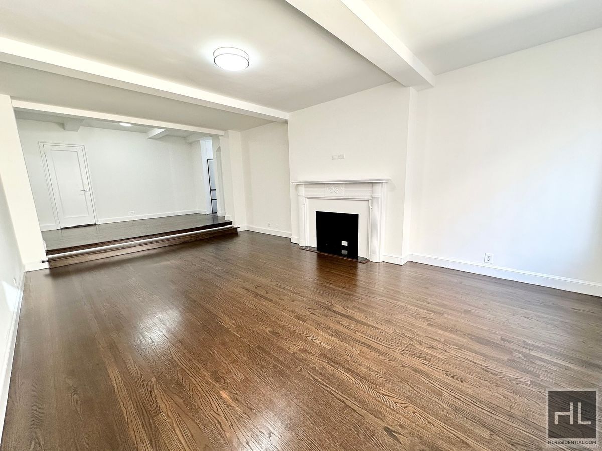 Building Photo - FIFTH AVENUE