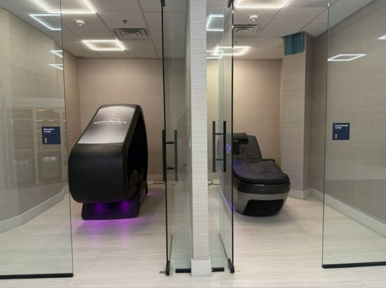 Building Photo - Open & Airy Luxury Studios