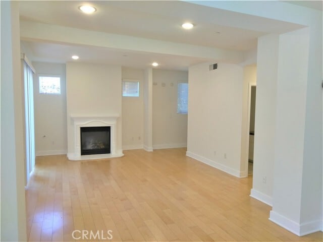 Building Photo - 6300 Honolulu Ave