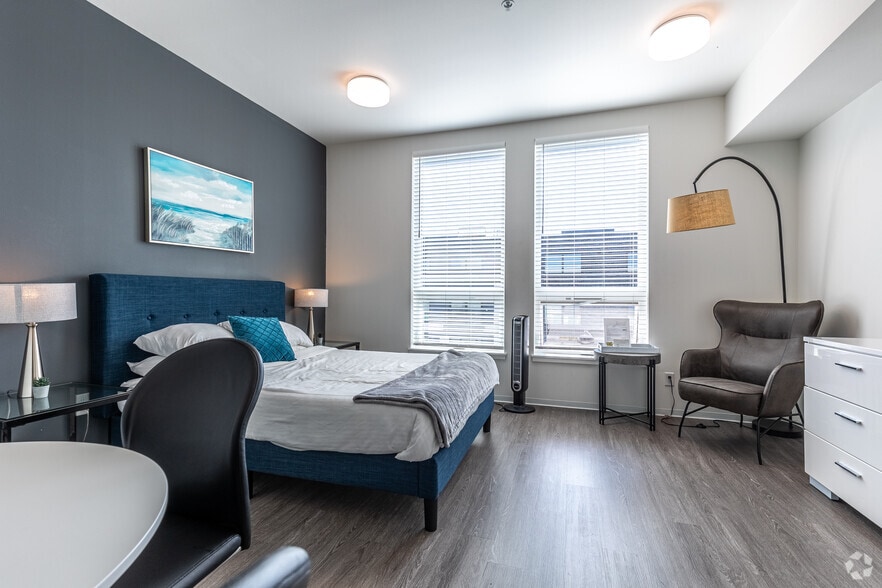 0BR, 1BA - 317SF -Lving Aera - Koz on NW 16th