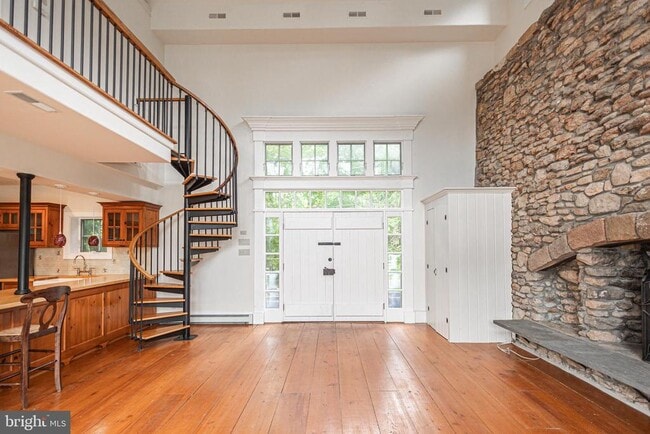 Building Photo - 6054 Honey Hollow Rd