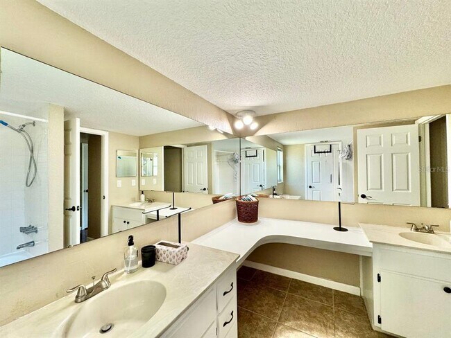 Building Photo - 8134 Winthrop Dr