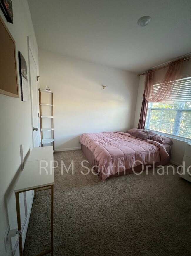 Building Photo - Beautiful 3-Bedroom Kissimmee Home – Great Location & Modern Build!