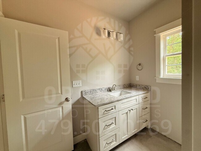 Building Photo - Bella Vista Single-Family Home- 2 Bed/ 2 Bath- Well-Designed Hazelwood Plan
