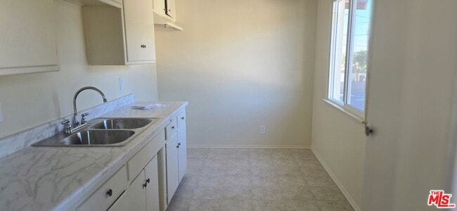 Building Photo - 2635 W Imperial Hwy