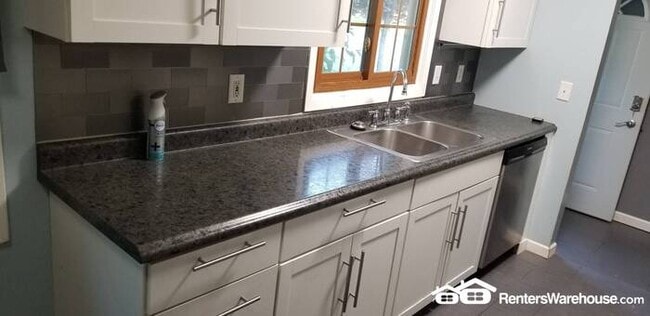 Building Photo - Available Now = 4 Bedroom 2 Bath Updated H...