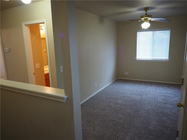 Building Photo - 506 Stewart Dr