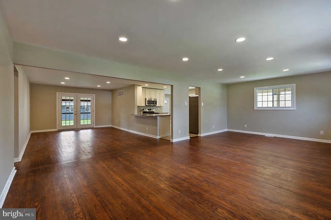 Building Photo - 304 Browning Ln