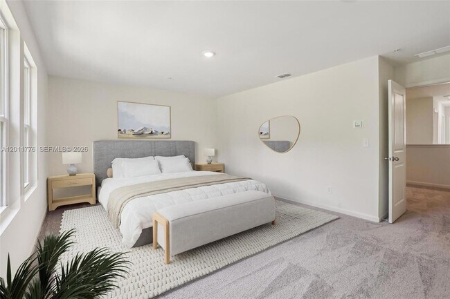 Building Photo - 2571 Grey Hawk Dr