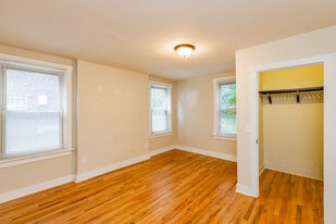 Interior Photo - 5836 Alderson St