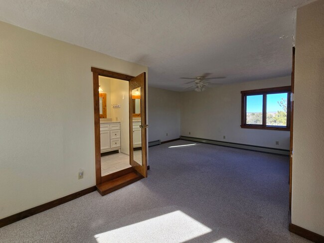 Building Photo - 2835 Don Quixote