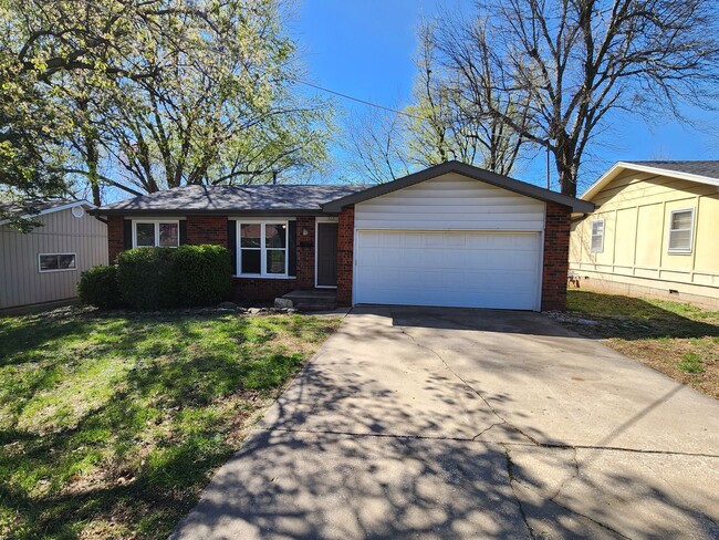 Primary Photo - Spacious 3-Bedroom, 1.5-Bathroom Home AVAI...