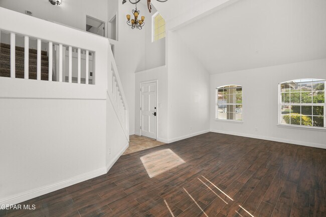 Building Photo - 12280 Red Sun Dr