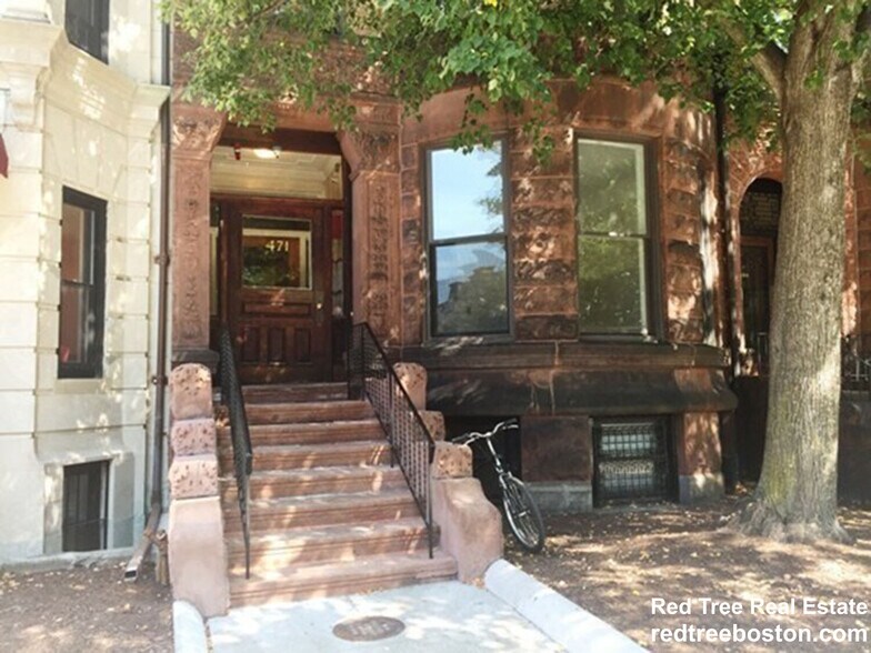 Building Photo - 471 Commonwealth Ave