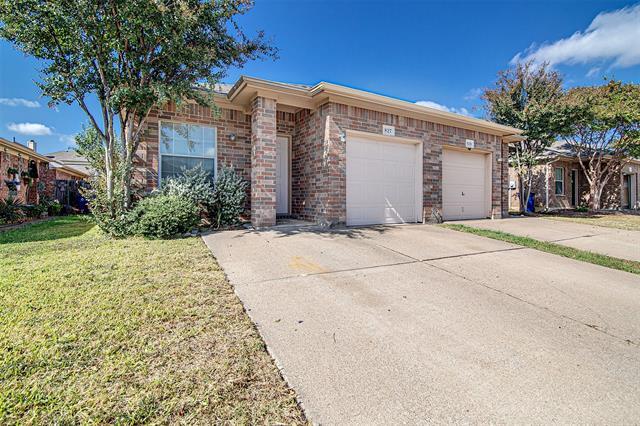 Building Photo - 827 Walnut St