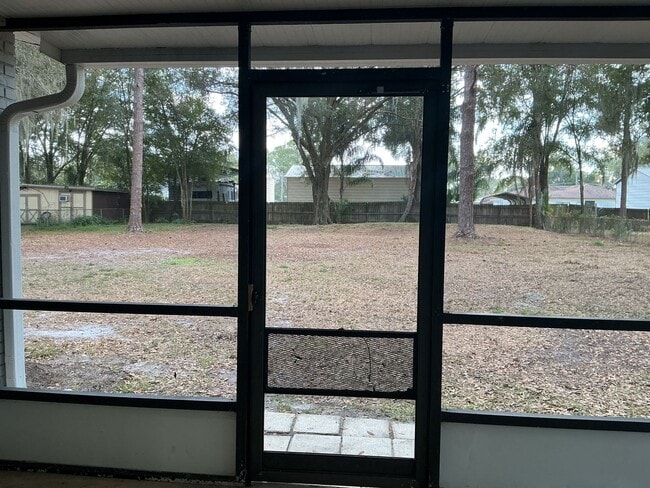 Building Photo - Winter Haven 3BR Home with Fenced Yard & Bonus Room