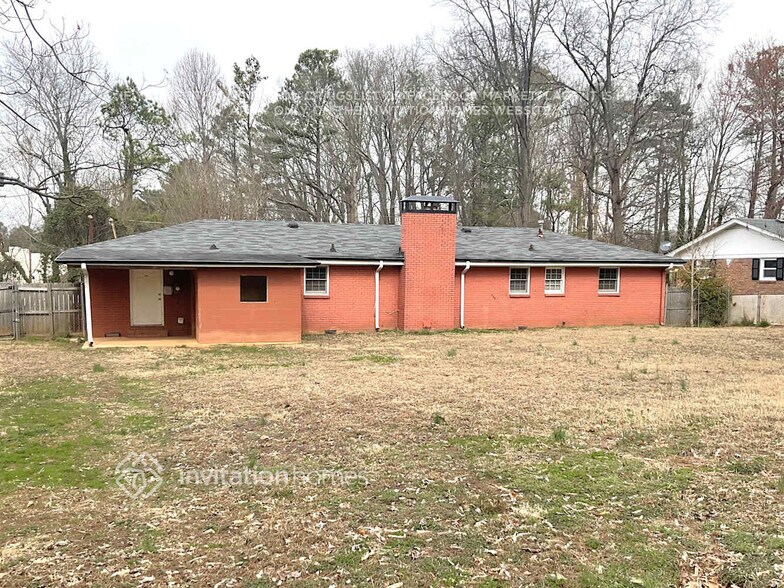 Building Photo - 671 Ayres Rd