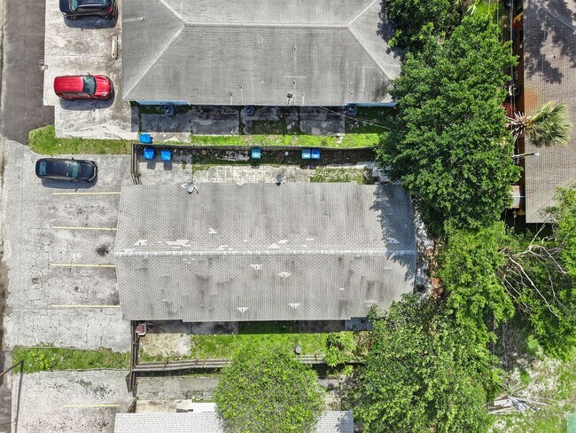 Building Photo - 143 W 28th St