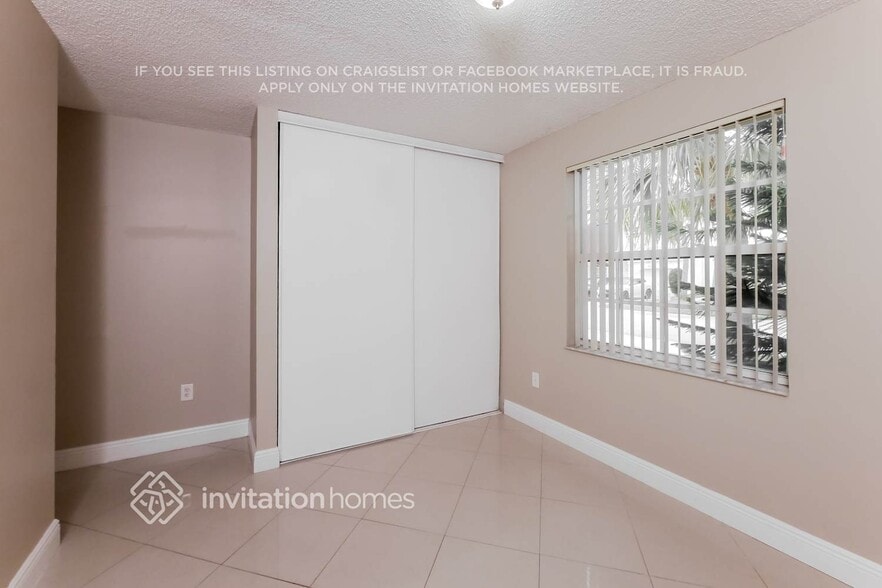 Building Photo - 1544 NW 158th Ave