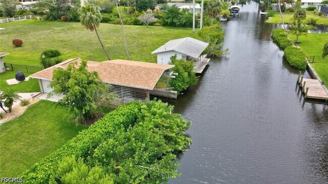 Building Photo - 787 Overiver Dr