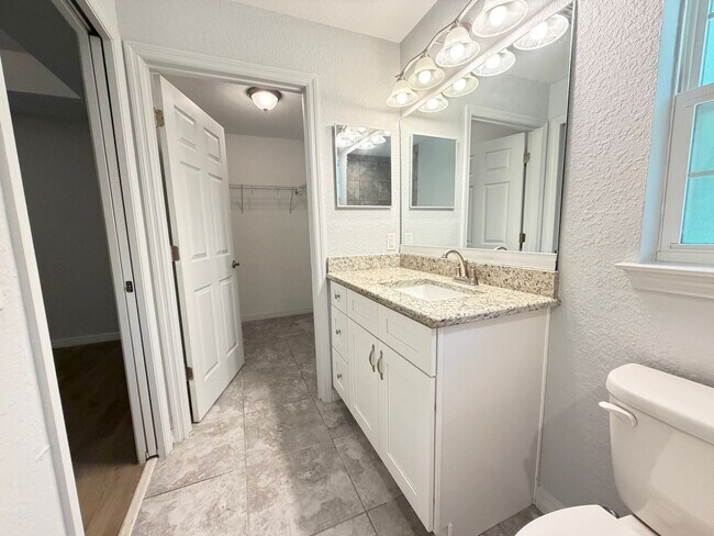 Building Photo - Beautiful 3 Bedroom, 2 Bathroom Home in Summerfield!