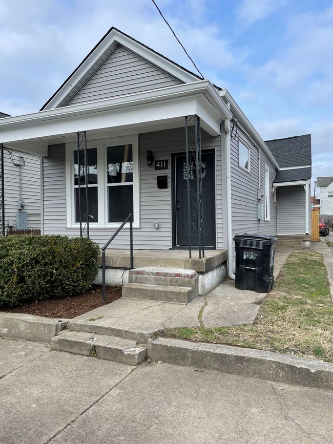 Building Photo - Shelby Park Amazing Newly Renovated 2 Bedroom House