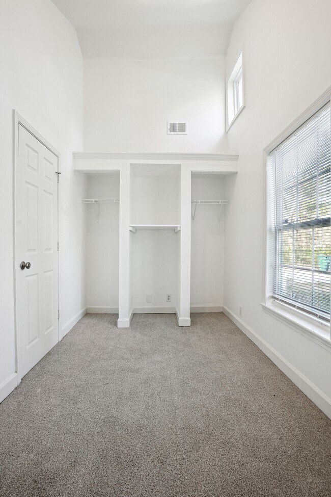 Building Photo - 4435 Yates Rd