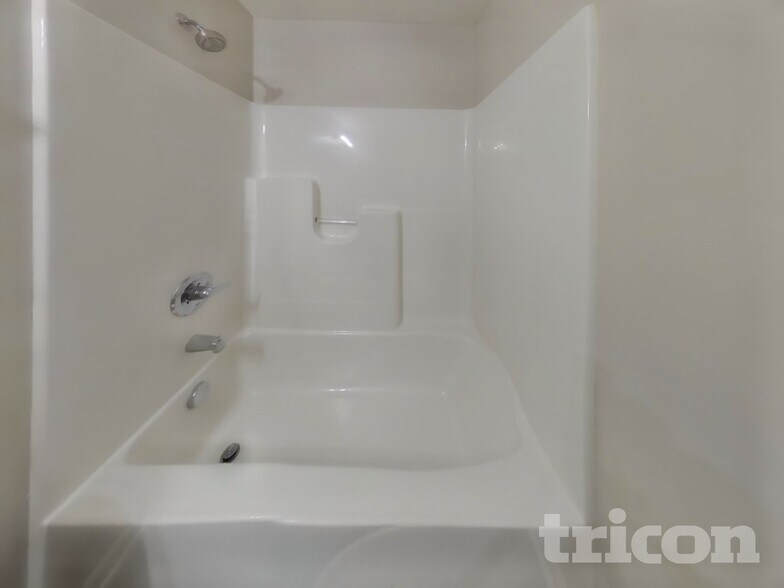 Building Photo - 2944 Mozart Way